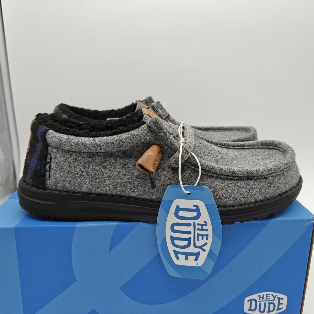 HEYDUDE Wally Cozy Plaid Men's Size 9 Smoke Grey Sherpa Lined Slip On 44341-1VY